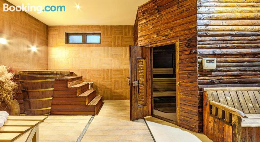 Apt Ece Bansko Near To Ski Lift Exterior photo